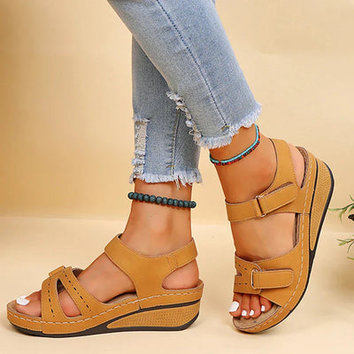 Calyna - Orthopedic Sandals