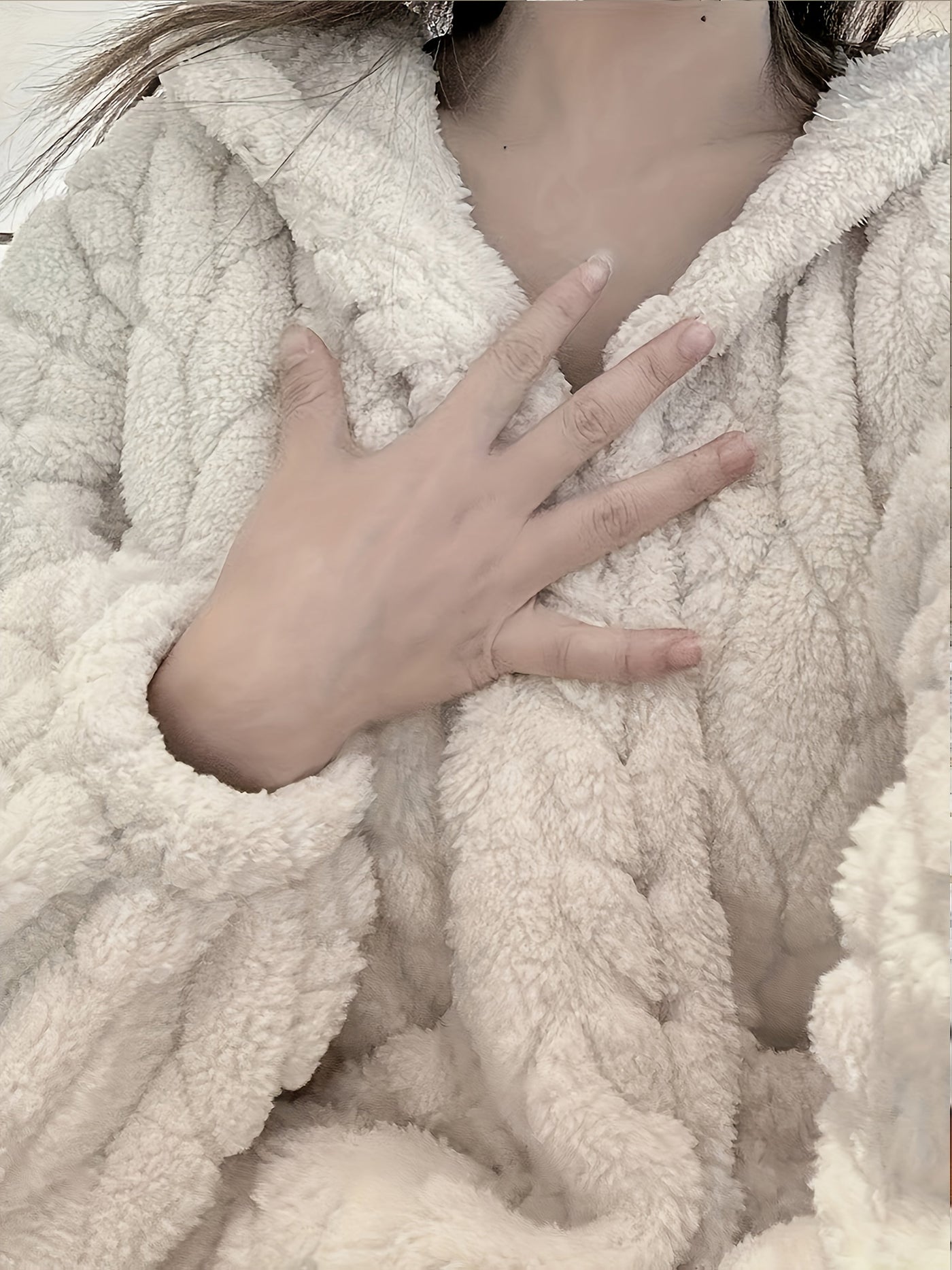 Lucy - Cozy Coral Fleece Hooded Robe