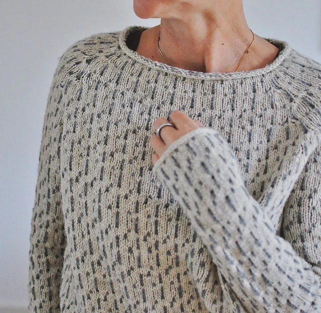Victoria | Elegant Gray Sweater with Boat Neckline