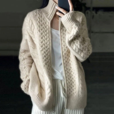 Chloe - Cozy Cable-Knit Cardigan