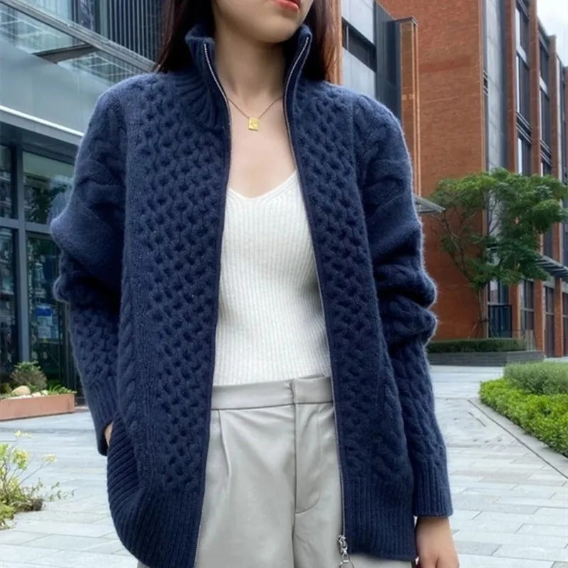 Chloe - Cozy Cable-Knit Cardigan